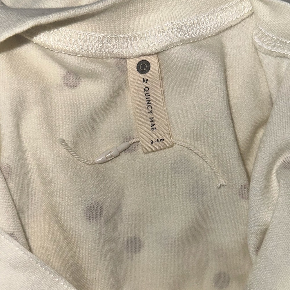 NWOT Quincy Mae 100% Organic Cotton Gender Neutral Oranges Zip One Piece 3-6 M - Picture 3 of 7